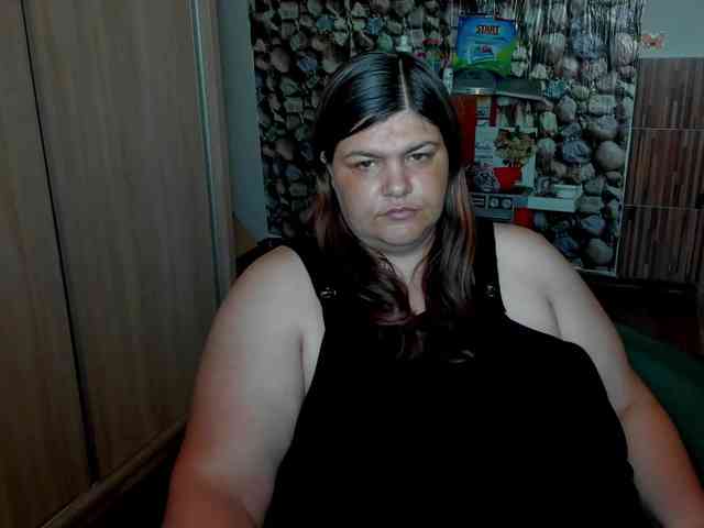 Ionysexylips69 webcam