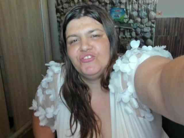 Ionysexylips69 webcam