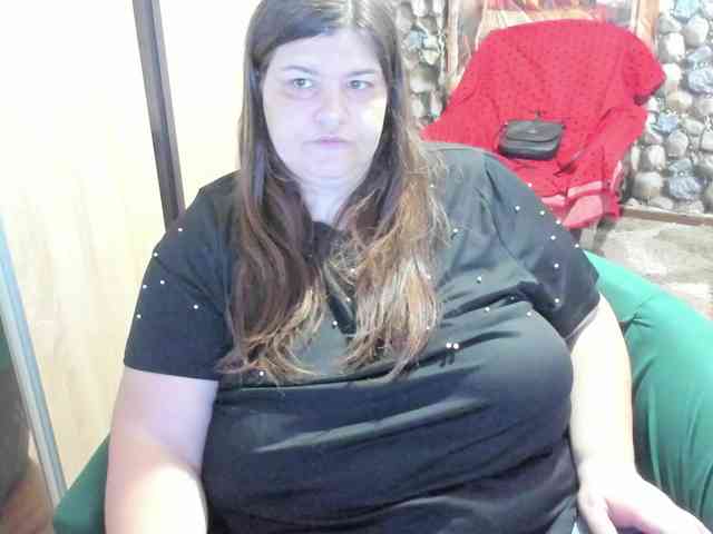 Ionysexylips69 webcam