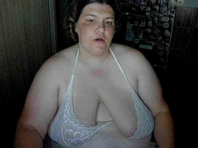 Ionysexylips69 webcam