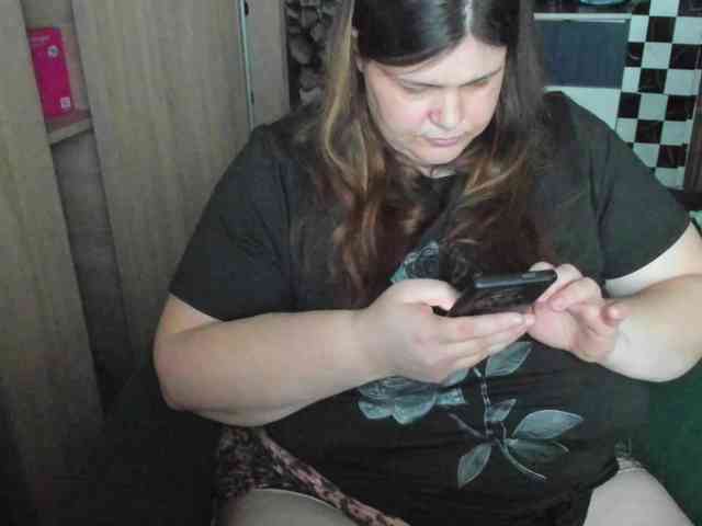 Ionysexylips69 webcam