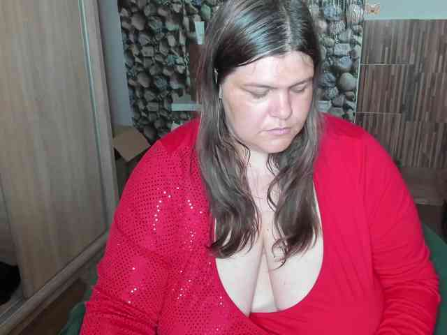 Ionysexylips69 webcam
