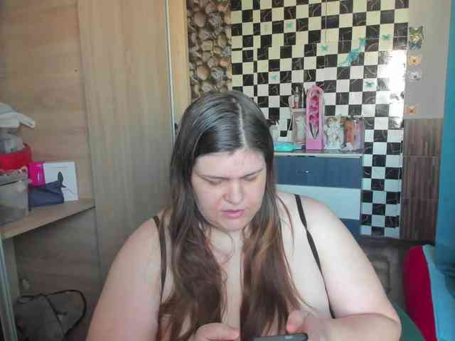 Ionysexylips69 webcam