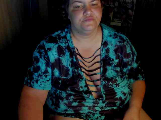Ionysexylips69 webcam