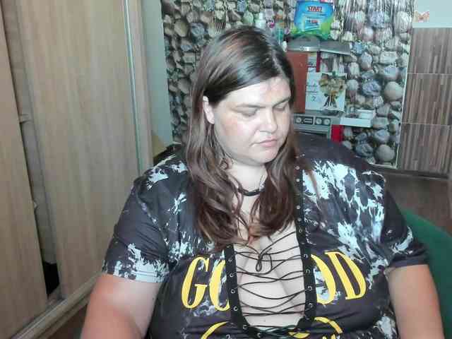Ionysexylips69 webcam