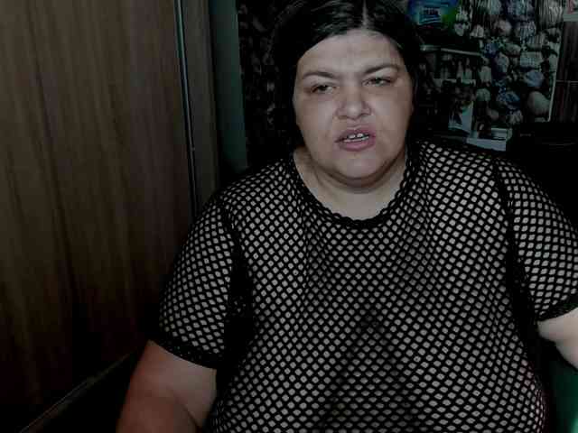 Ionysexylips69 webcam