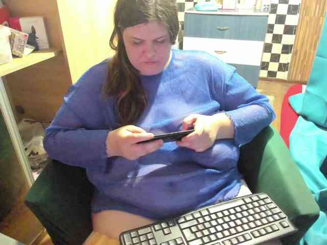 Ionysexylips69 webcam