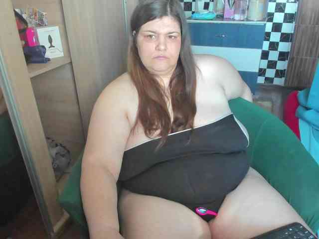 Ionysexylips69 webcam