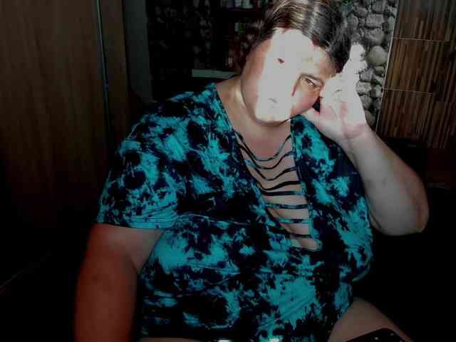 Ionysexylips69 webcam