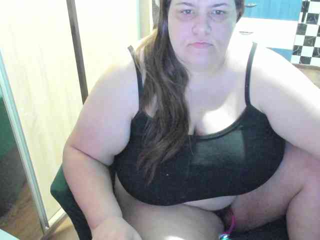 Ionysexylips69 webcam