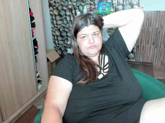 Ionysexylips69 webcam