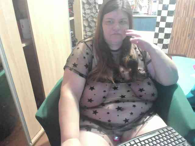 Ionysexylips69 webcam