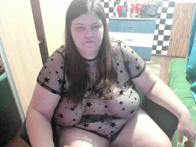 Ionysexylips69 webcam