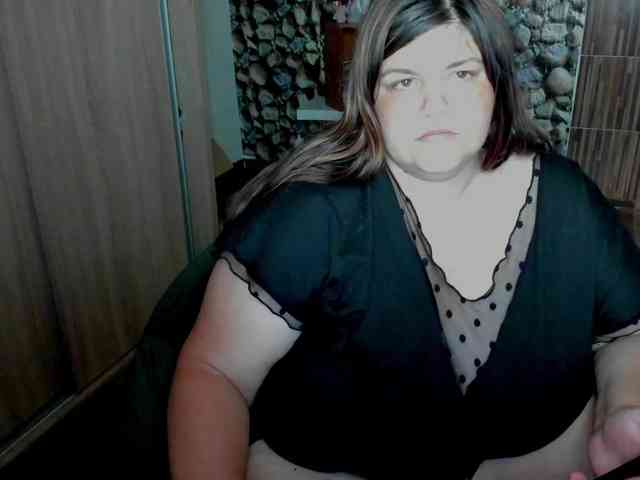 Ionysexylips69 webcam