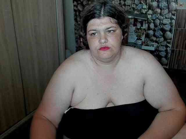 Ionysexylips69 webcam