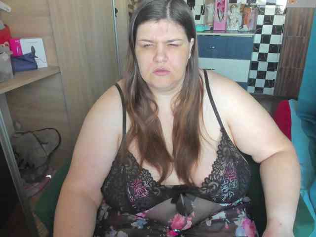 Ionysexylips69 webcam