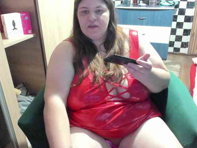 Ionysexylips69 webcam