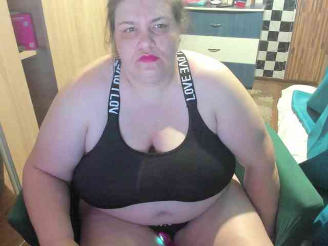 Ionysexylips69 webcam