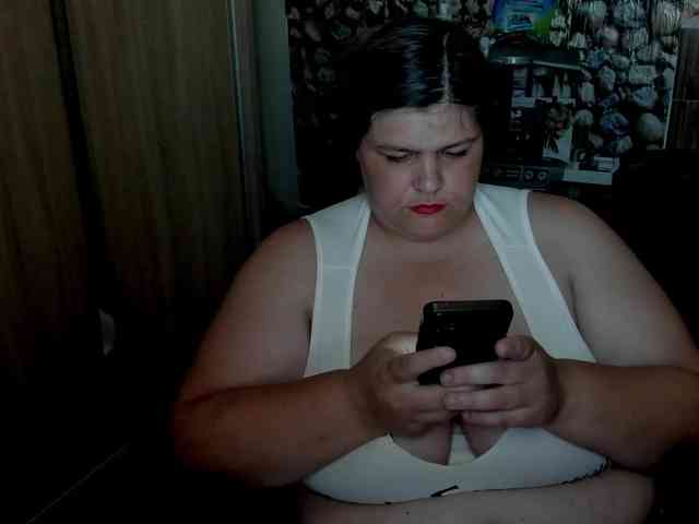 Ionysexylips69 webcam