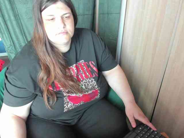 Ionysexylips69 webcam