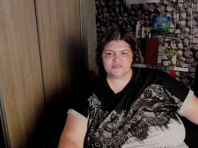 Ionysexylips69 webcam
