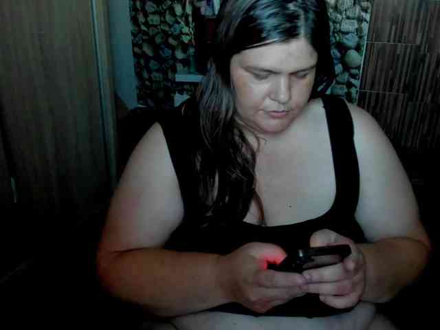 Ionysexylips69 webcam
