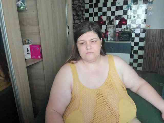 Ionysexylips69 webcam