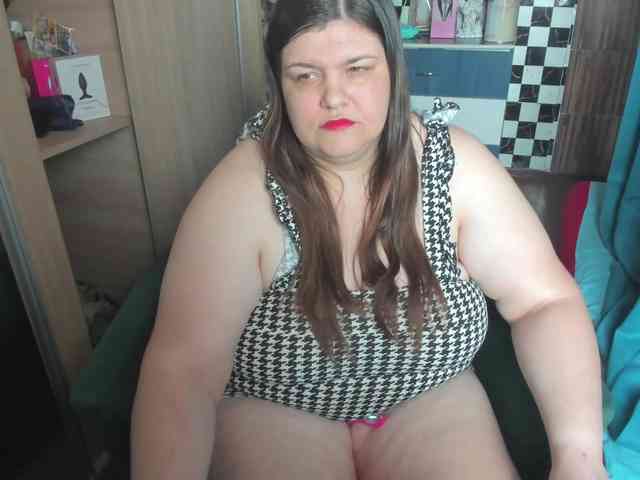 Ionysexylips69 webcam