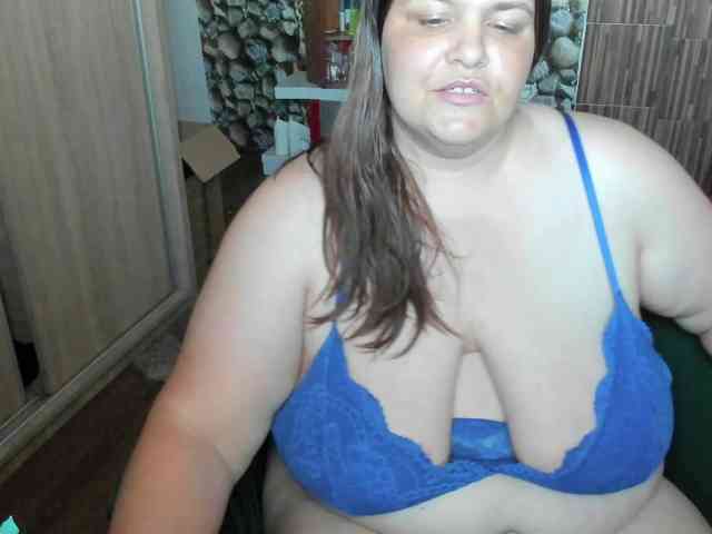Ionysexylips69 webcam
