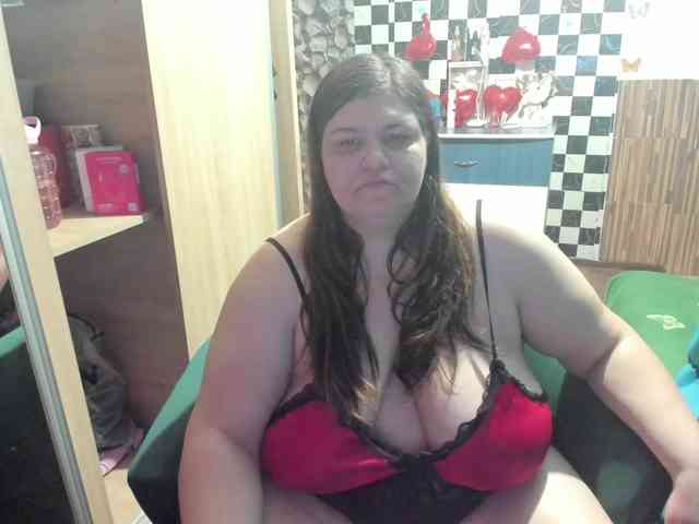 Ionysexylips69 webcam