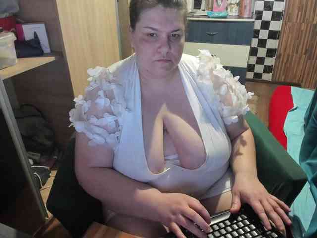 Ionysexylips69 webcam