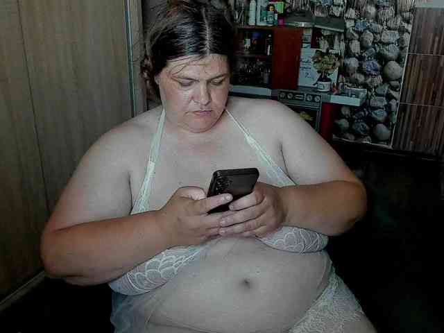 Ionysexylips69 webcam