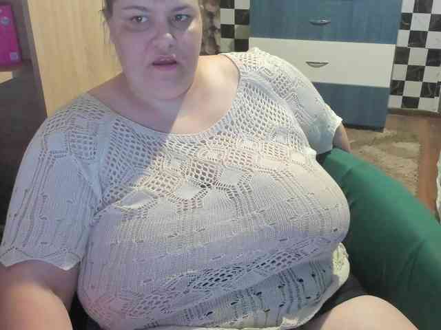 Ionysexylips69 webcam