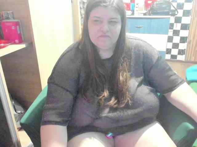 Ionysexylips69 webcam