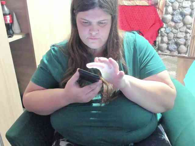 Ionysexylips69 webcam