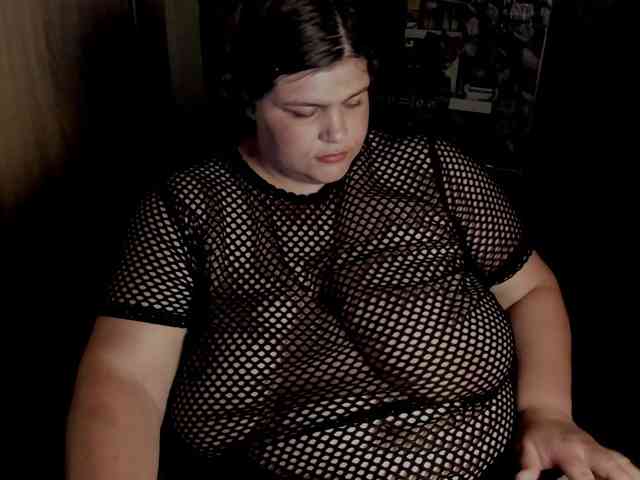 Ionysexylips69 webcam
