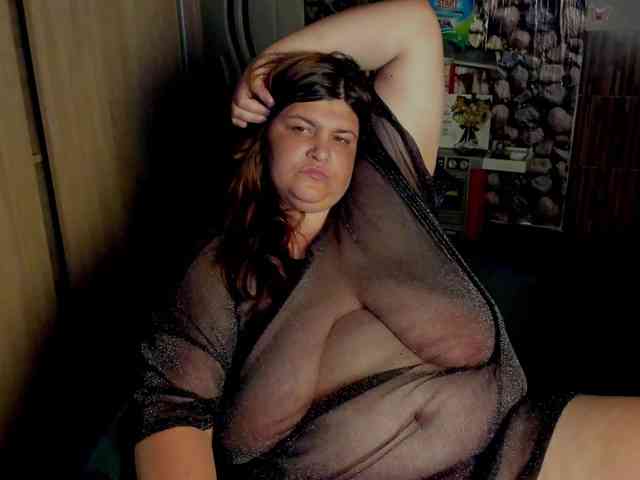 Ionysexylips69 webcam