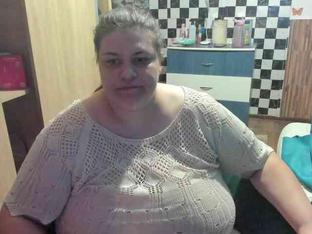 Ionysexylips69 webcam