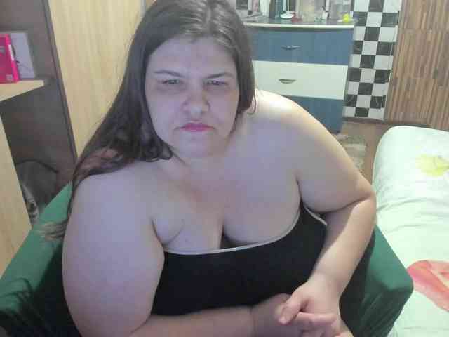 Ionysexylips69 webcam