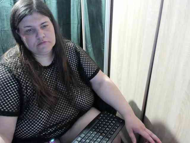 Ionysexylips69 webcam