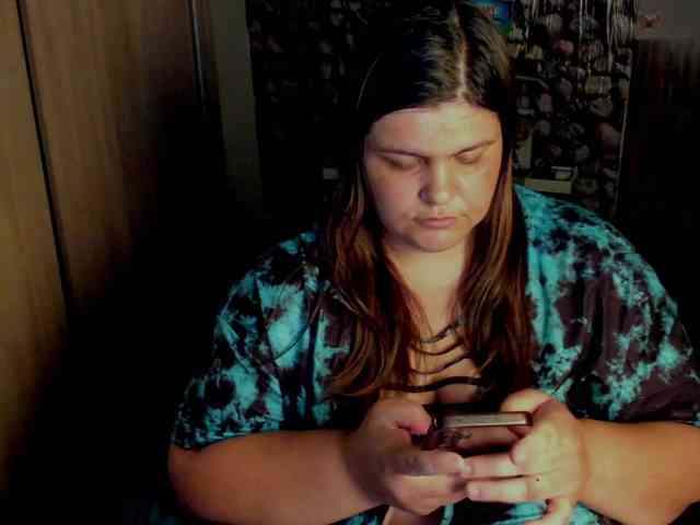 Ionysexylips69 webcam