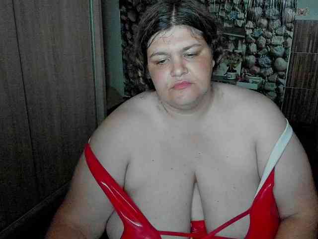 Ionysexylips69 webcam
