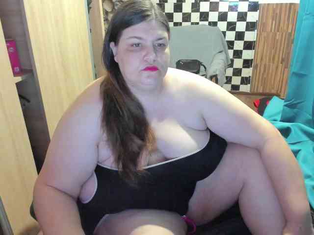 Ionysexylips69 webcam