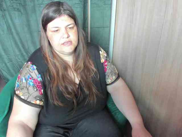 Ionysexylips69 webcam