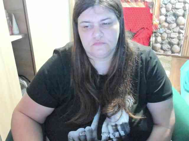 Ionysexylips69 webcam