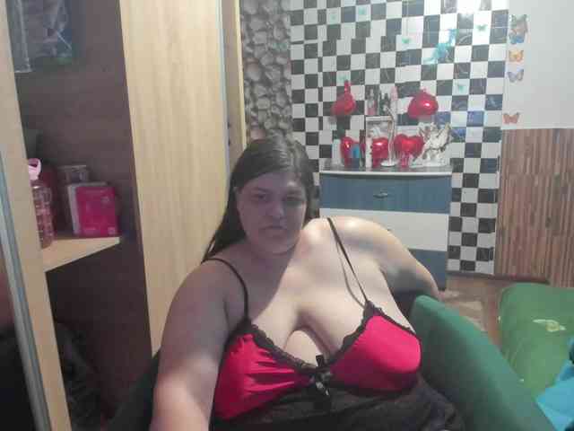 Ionysexylips69 webcam