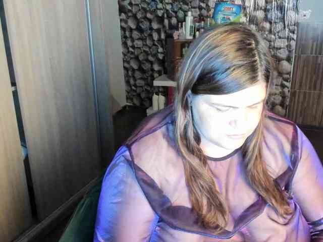 Ionysexylips69 webcam