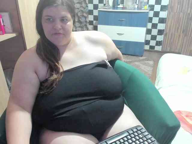 Ionysexylips69 webcam