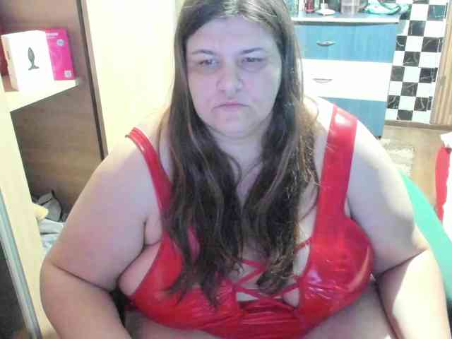 Ionysexylips69 webcam