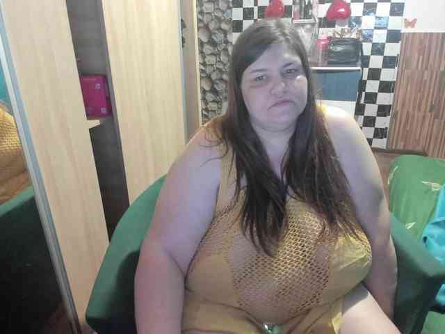 Ionysexylips69 webcam